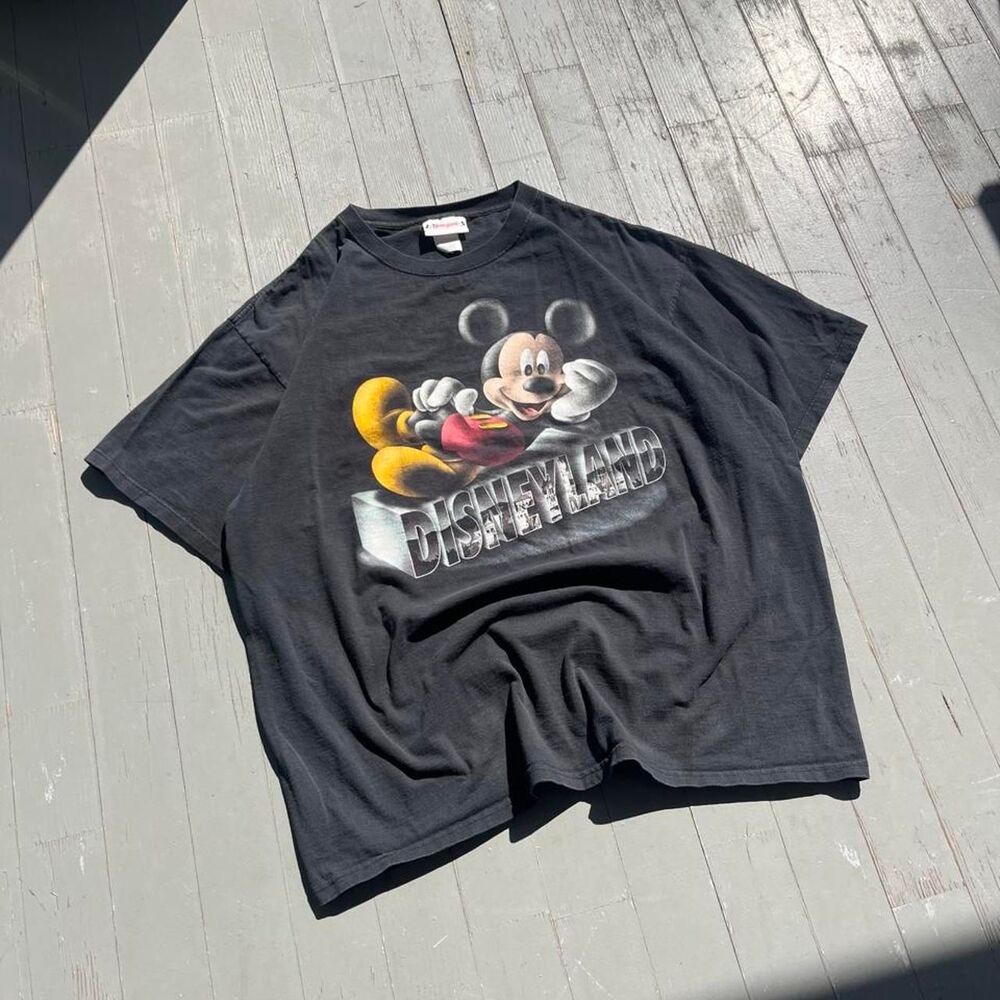 Vintage Disneyland Mickey Mouse Streetwear Y2K Graphic Tee Shirt